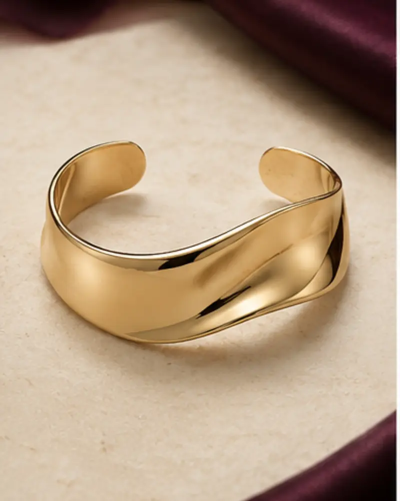 Aurelia Cuff
